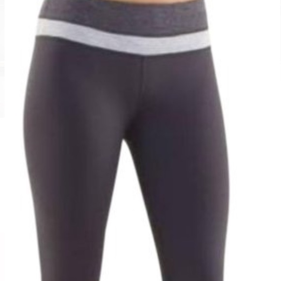 Lulu lemon inspire crop grey & white - Picture 6 of 6